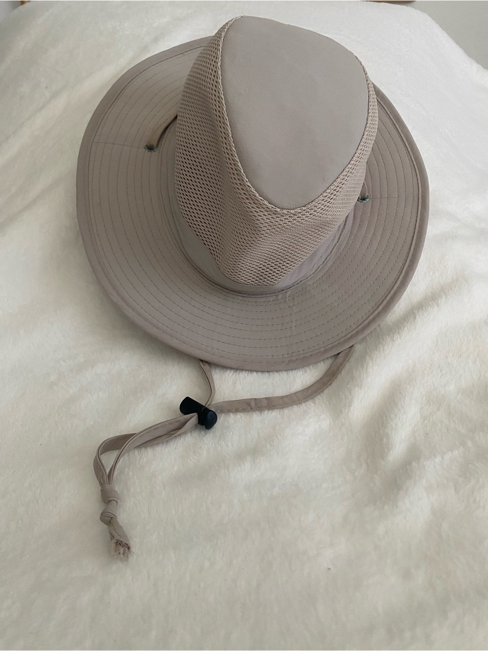 Stetson No Fly Zone Taupe Wide-Brim Mesh Crown Sun Guard Hat with Chin Cord